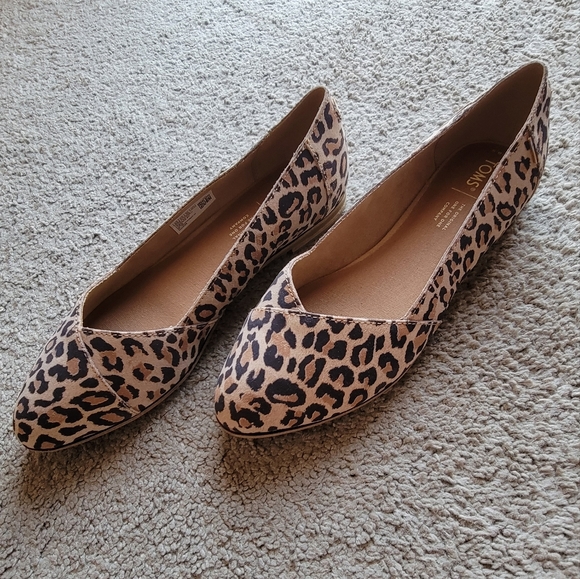 Toms Shoes - *NEW* TOMS Women's Jutti Neat Flats in Suede Leopard Print